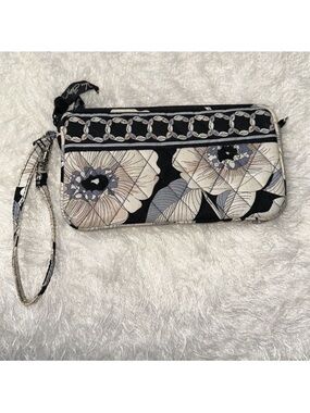 Vera Bradley Camellia Black Ivory Gray Floral Quilted Cotton Wristlet Wallet